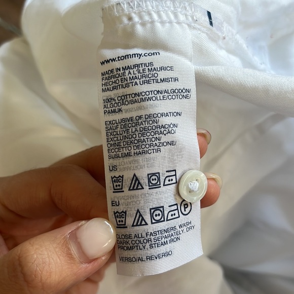 EUC TOMMY HILFIGER XS Button Down Shirt - Picture 6 of 6